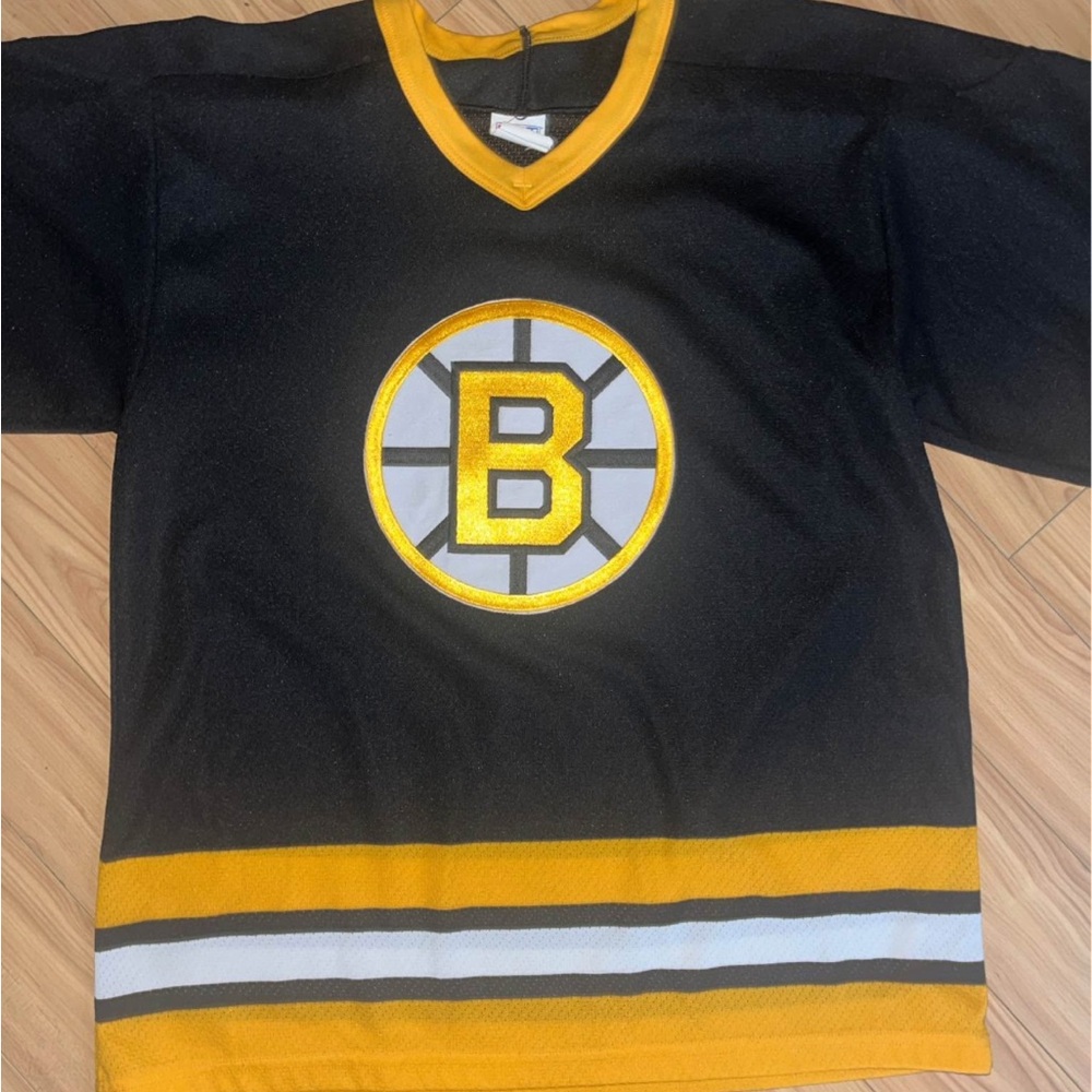 VINTAGE 80s Boston Bruins CCM NHL Jersey Size Medium USA Away Black Bear 70s 80s